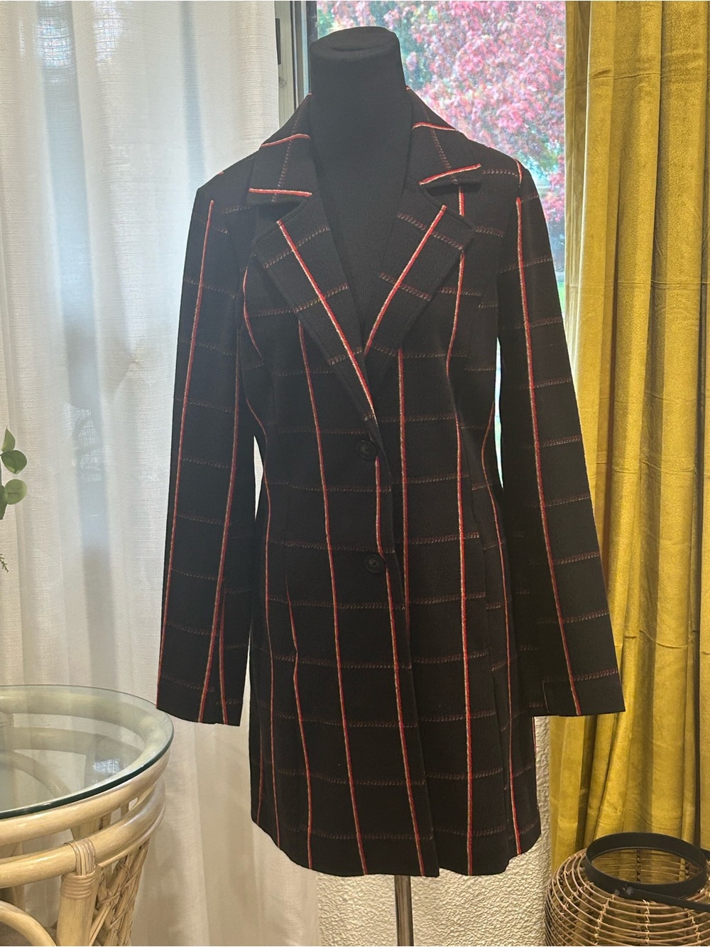 Avec Les Filles Blackwith Red Windowpane Lines